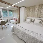 Lelle Apartman