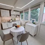 Lelle Apartman *